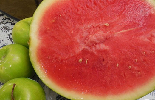 Elma sandığınız kadar masum değil! Karpuzla yan yana koymayın