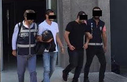 Çakallarla Dans filmi İzmir'de gerçek oldu