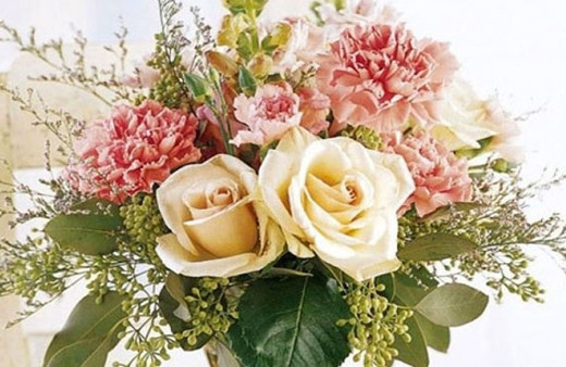 Çiçeğinizin suyuna biraz şeker ve votka ekleyin bakın neler olacak