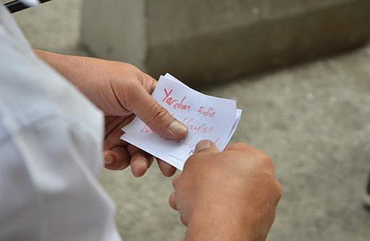 "Yardım edin" yazılı not polisi alarma geçirdi