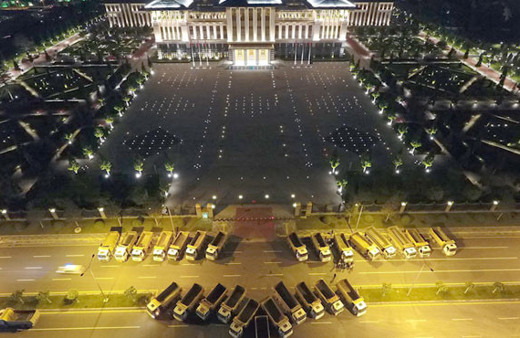 Hava karardıktan sonra Külliye'nin önünde çekildi! Bir anda gelip...