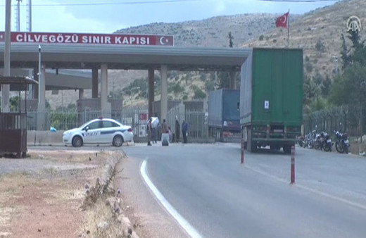 BM'den Suriyelilere 20 tır yardım