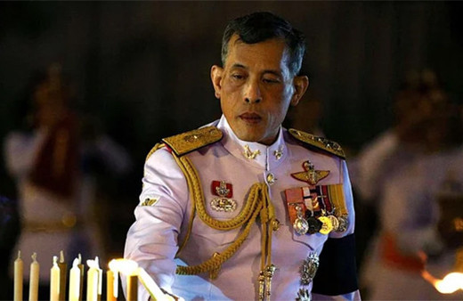 Tayland Kralı'na plastik mermi atıldı! Atanlar ise...