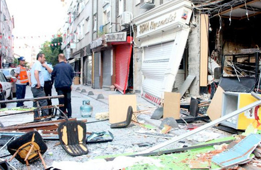 Bakırköy'de patlama! Ortalık savaş alanına döndü