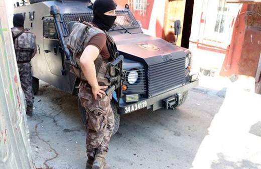 Polis zehir yuvalarını didik didik aradı