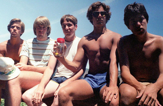 Lise arkadaşları her 5 yılda bir buluşup...