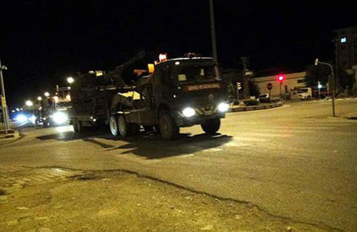 Suriye sınırına fırtına obüsü sevkiyatı yapıldı