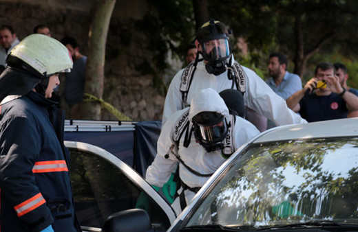 Ekipler kapıları böyle açabildi feci manzara