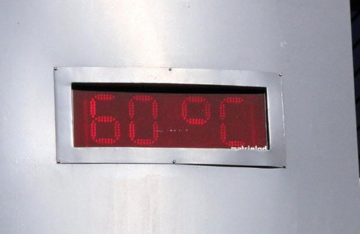 Sıcaklar çıldırdı! Termometre 60 dereceyi gösterdi