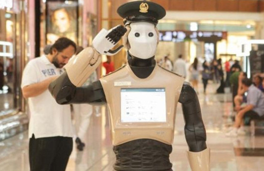 Dubai'nin ilk robot polisleri