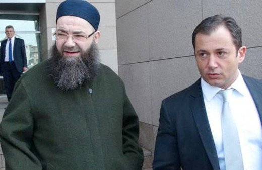 Cübbeli Ahmet Hoca'nın avukatı FETÖ'den aranıyor