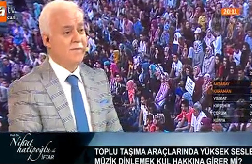 Nihat Hatipoğlu telefon sesine Kuran-i Kerim'i koyanları uyardı