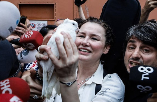 Deniz Seki'nin iki günü tahliye sonrası bakın neler yaptı!