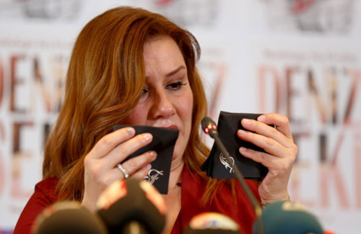 Deniz Seki gözyaşları içinde yalvardı ne olur ...