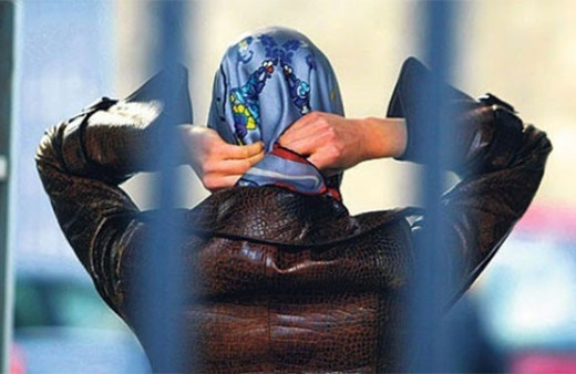 AİHM'den başörtülü öğrencileri engelleyen profesöre ret