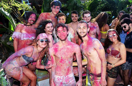 Bodrum'daki rengarenk eğlencelerden kareler