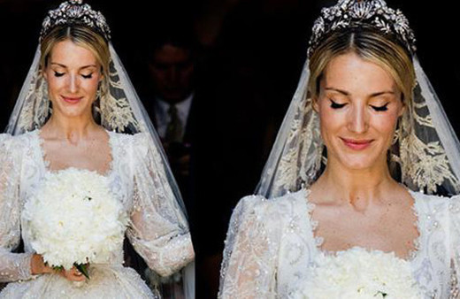 Gelin ve damadın boynu bükük kaldı