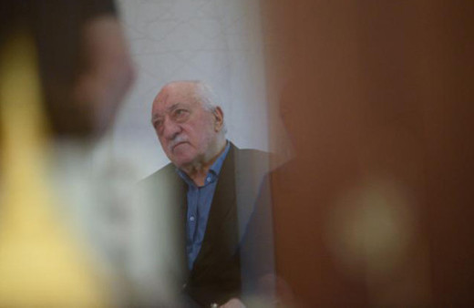 Fethullah Gülen'in son görüntüleri ayaklarını sürüyerek...
