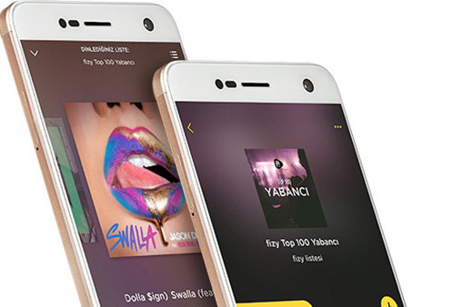 Turkcell'in akıllı telefonu T80 fiyatıyla olay! Iphone'u bitirir