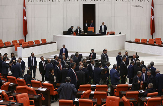 CHP'li Gök'ten içtüzük değişikliğine tepki