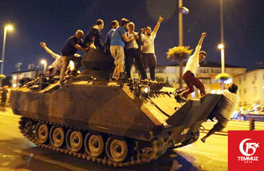 Halk 15 Temmuz'u sosyal medyada andı ortalık yıkıldı