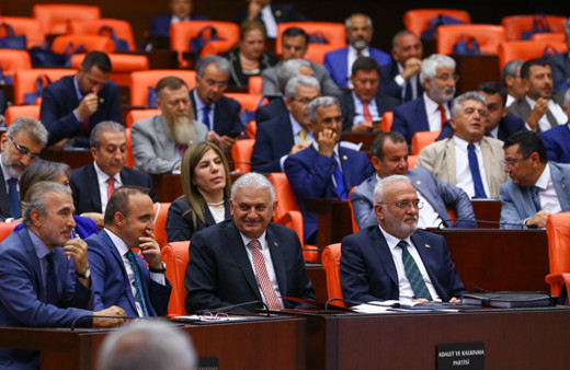 TBMM'de 15 Temmuz özel oturumu liderler atıştı