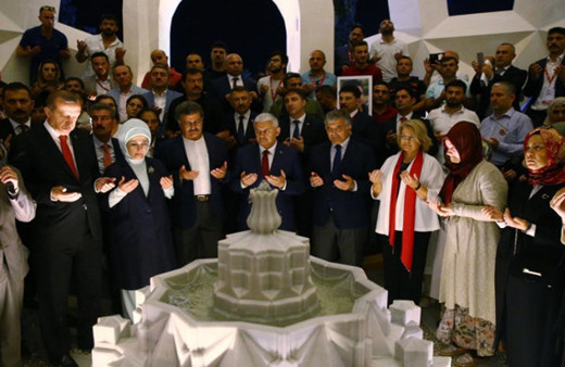 Cumhurbaşkanı Erdoğan,  Şehitler Makamı'nın açılışını yaptı