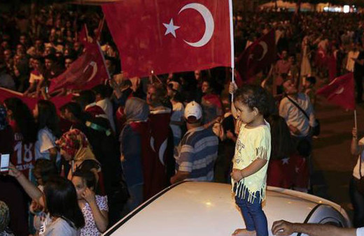 Türkiye demokrasi nöbetinde işte ilginç kareler