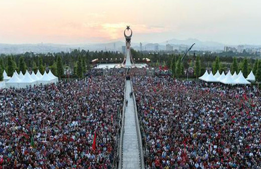 Erdoğan şehitler abidesini açtı vatandaşlar akın etti