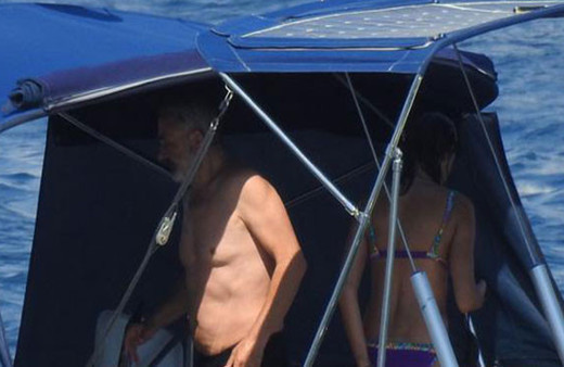 43 yaşında ama 20'lik gençlere taş çıkarttı!