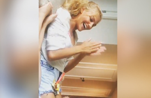 Meryem Uzerli ve kızının videosu beğeni rekoru kırdı