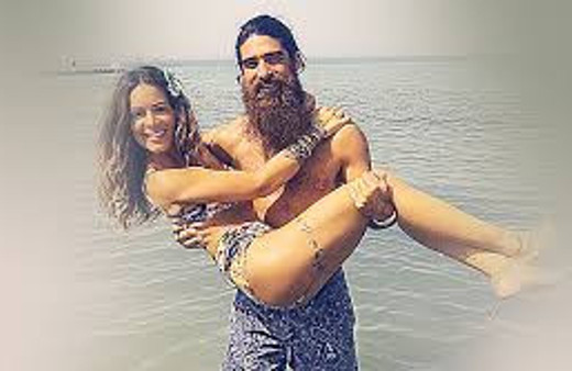 Eliz Sakuçoğlu'nun sosyal medyayı sallayan cesur pozları