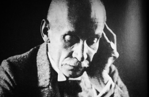 Gustav Meyrink'in fantastik eseri "Golem" raflardaki yerini aldı!