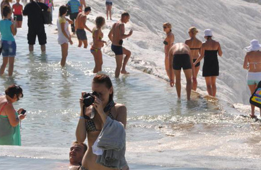 Pamukkale Suriyeliler'e bedava mı?