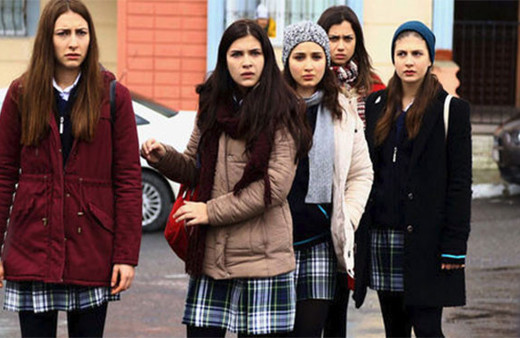 Kırgın Çiçekler'in Songül'ü Gökçe Akyıldız evlendi!