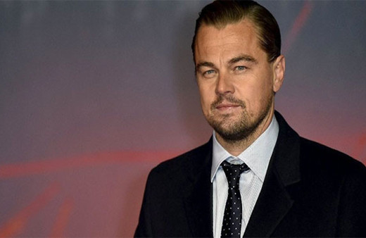 Leonardo Di Caprio elinde çöp torbasıyla sokaklarda