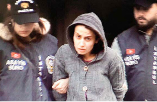 Gözleri büyük, dişleri uzun, ayakları tersti vahşette korkunç ifadeler