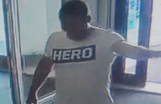  ''Hero'' tişörtü giyen garsona gözaltı 