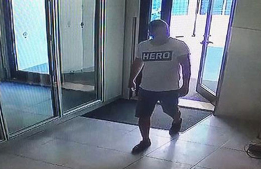 Hero tişörtü giyen genç tutuklandı