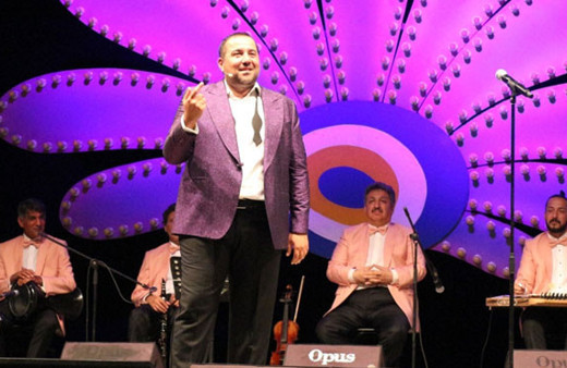  Ata Demirer Bodrumlular depremi unutturdu