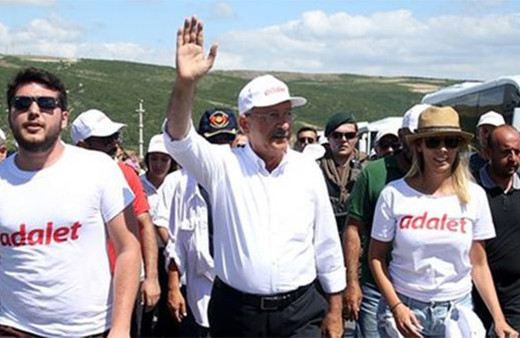 Adalet için yürüdü Necmettin öğretmen için yürümedi!