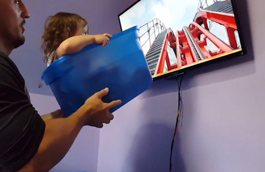  Kızını Disneyland’a götüremeyen baba, Disneyland'ı eve getirdi