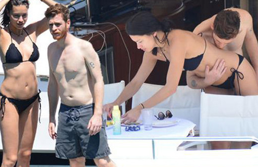 Adriana Lima'dan şaşırtan Metin Hara paylaşımı!