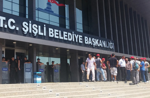 Şişli Belediyesi önünde eylem