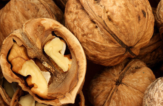 Cevizin kabuğunu sakın atmayın bakın ne işe yarıyor