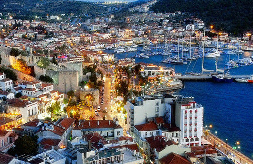 Emlak fiyatlarında Çeşme İstanbul'u solladı