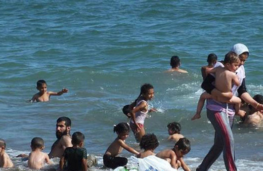 Akgün'den ilçedeki Suriyelilere uyarı