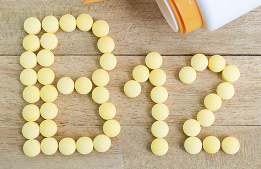B12 vitamini eksikliği hangi hastalıklara kapı açıyor?