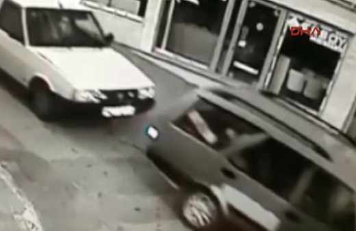 Otomobili halatla bağlayıp çekerek böyle çalmışlar