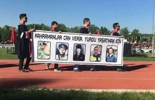 ODTÜ'deki Fırat pankartına çirkin saldırı